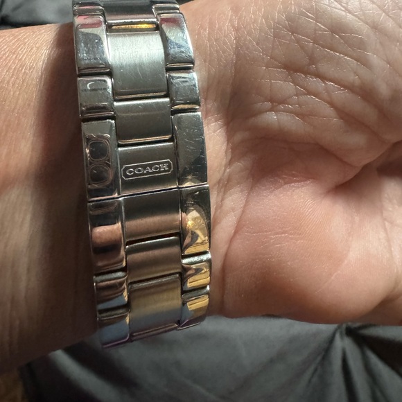 Coach Watch - Picture 3 of 4